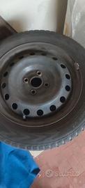 Gomme invernali 185/60R15 88T con cerchi