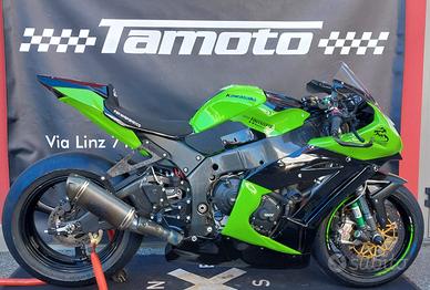 KAWASAKI NINJA ZX 10 R - USO PISTA