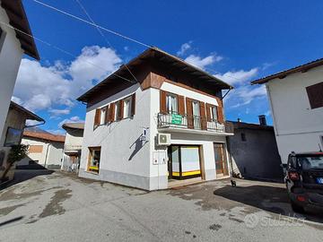 CASA DI TESTA CON DEPENDANCE