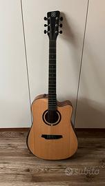 Chitarra acustica OQAN