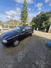 Opel corsa 1000 benzina