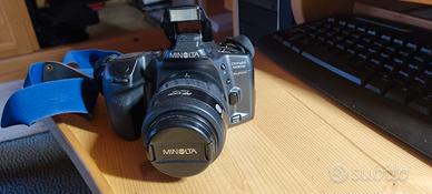 fotocamera analogica anni 2000 