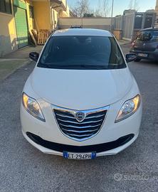 Lancia y 1.2 benzina 70 cv PARI NUOVO