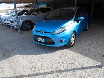 Ford Fiesta 1.4 TDCi 70CV 5 porte Titanium