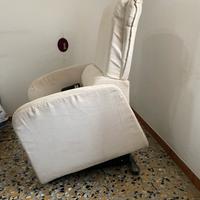 Poltrona motorizzata con telecomando