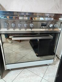 cucina ariston hotpoint a 5 fuochi con girarrosto 