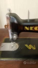 Macchina da cucire Necchi 