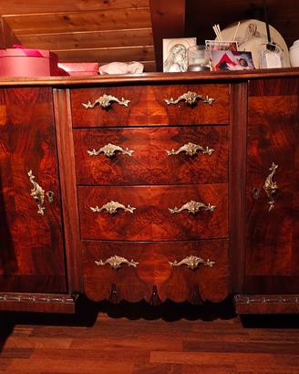 elegante credenza Mossa in Piuma di Noce/Mogano