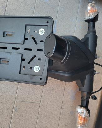 Porta targa completo Z750