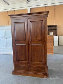 Armadio in legno nuovo