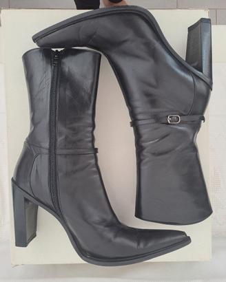 Alberto Fermani stiletto pelle nera