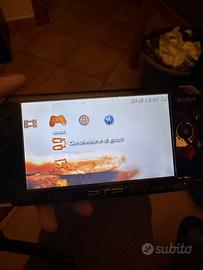 PSP 2000 ( Leggi descrizione)