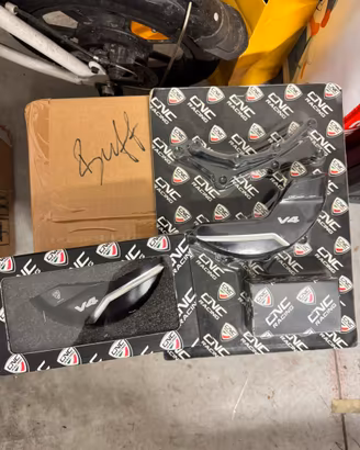 Protezioni CNC Racing Ducati Multistrada V4
