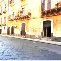 Locale mq.35 Zona Borgo Via S. Nicolò al BorgoCT