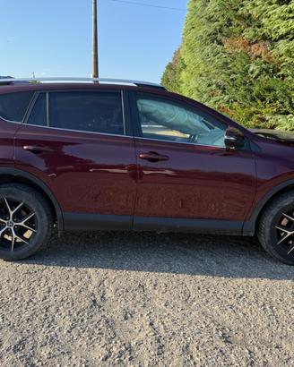 TOYOTA RAV4 RICAMBI USATI
