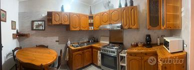 Cucina in legno massello 