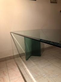 Tavolo in vetro