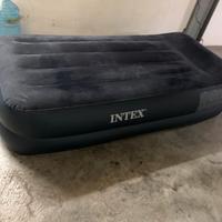 Materasso gonfiabile intex