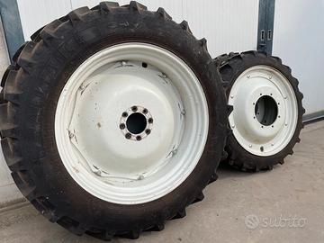 Treno completo ruote trattore New Holland TL-T5