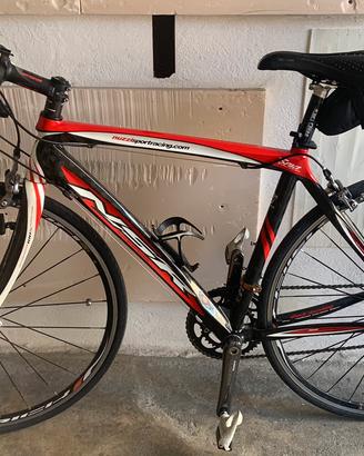 Bicicletta da corsa full carbon