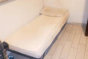 Posto letto in camera doppia a Limbiate