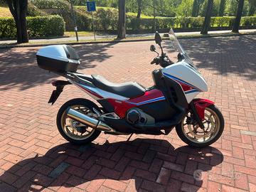 Moto Honda Integra 750 S DCT