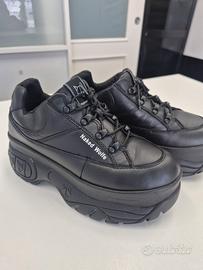 Scarpe Naked Wolfe modello Sporty - Taglia 38.