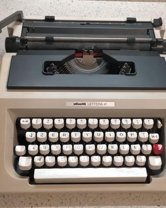 Macchina da scrivere  Olivetti lettera 41