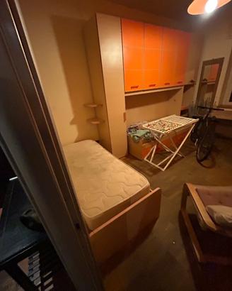 Cucina + Letti + Armadi + comodini + tavolo