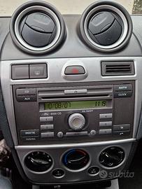 stereo CD Ford Fiesta 1.4 tdci 40 