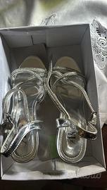 Scarpe argento con tacco
