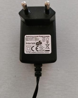 Alimentatore rasoio tagliacapelli 3 volt 1 ampere