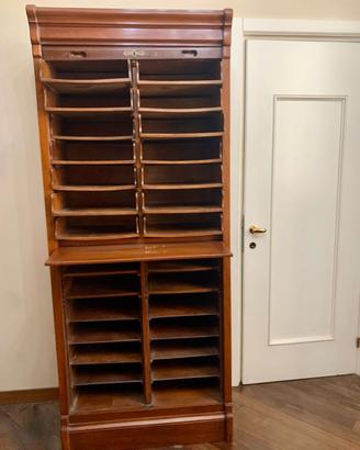 Mobile archivio antico