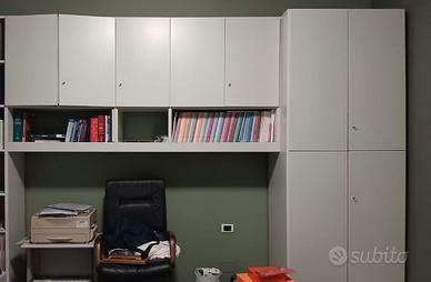 Armadio con pensile