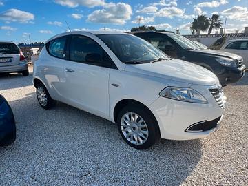 Lancia Ypsilon 0.9 TwinAir 85 CV 5 porte Metano Ec