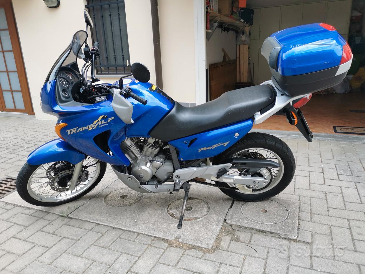 Vendo Honda Transalp XL 650V (2000 - 04) usata a Capannori (codice 8185909)  