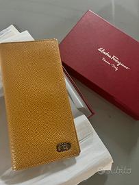 Portafoglio organizer salvatore ferragamo