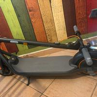Monopattino ninebot segway F65i