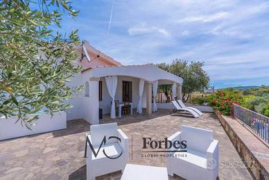 San Teodoro | Villa bifamiliare con due appartamen