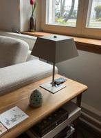 Lampada da tavolo credenza