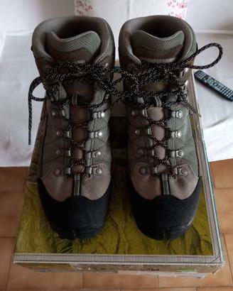 Scarponcini treking marca Scarpa 40,5