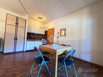 MONOLOCALE A COMACCHIO