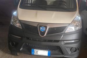 Piaggio Porter NP6 con Stray Team Elite 