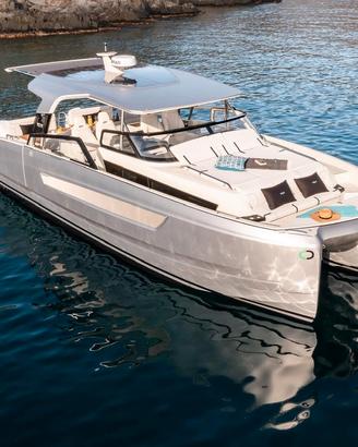 Catamarano motore YOT 36, NUOVO