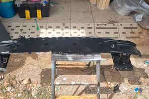 traversa paraurti anteriore Ford fiesta 2012