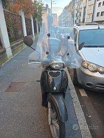 scooter  Aprilia 100 scarabeo