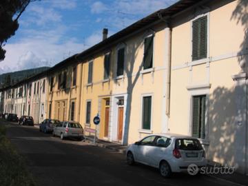 SPLENDIDA PALAZZINA anni '30 + giardino