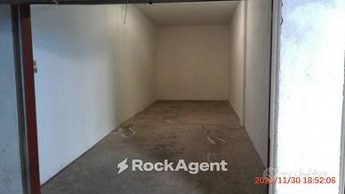 INTERESSANTISSIMO GARAGE IN AREA PRIVATA E RECINTA
