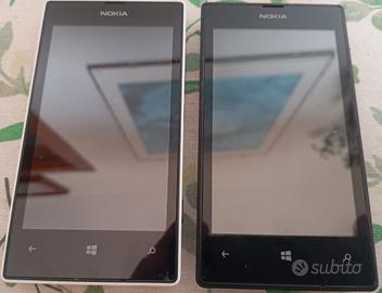 2 SMARTPHONE VINTAGE NOKIA LUMIA + 1 alimentatore 
