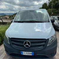 Mercedes Vito 111